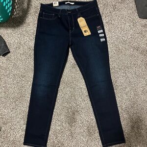 Levi's 711 Skinny Jeans 31x28